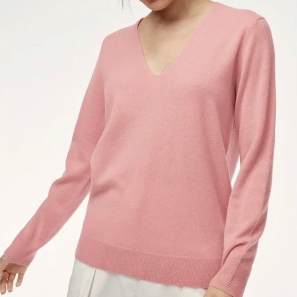 Aritzia Babaton pink cashmere luxe V-neck sweater size Small